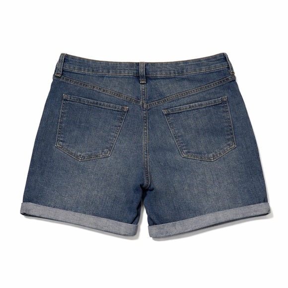 Old Navy Women's Classic Blue Jean Shorts - Picture 2 of 2